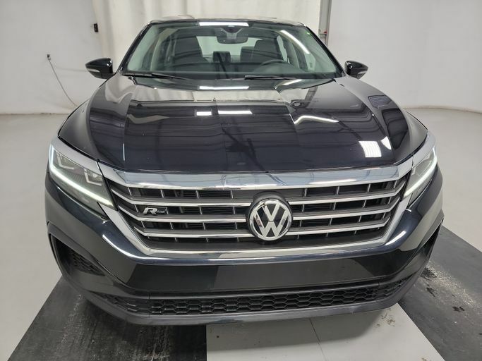 Volkswagen Passat (North America) II 2.0 2020 — изображение 3