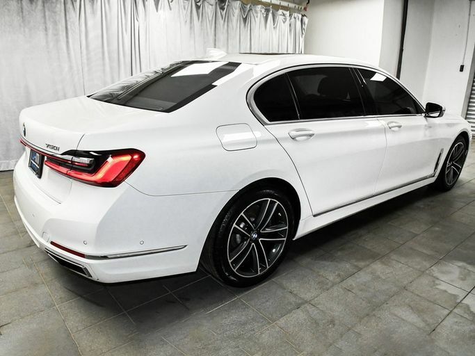 BMW 7 серии VI (G11/G12) Рестайлинг 3.0 2021 — изображение 3