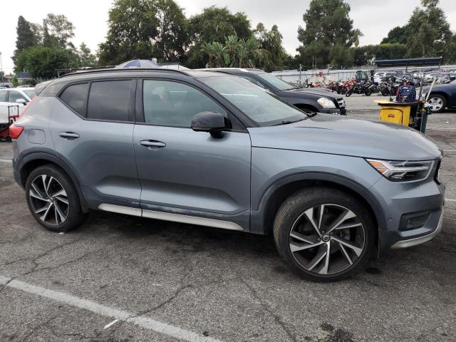 Volvo XC40 I 2.0 2020 — изображение 4