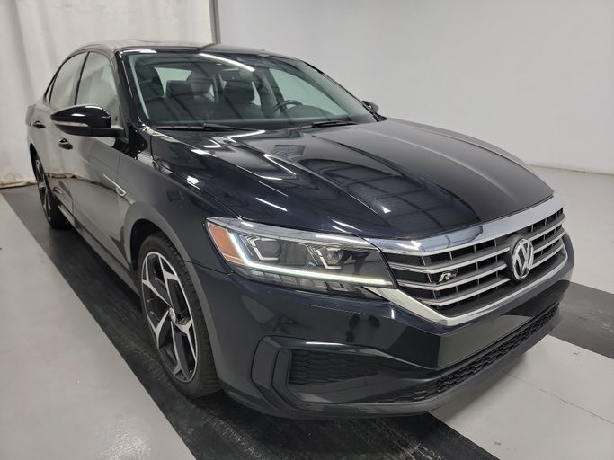 Volkswagen Passat (North America) II 2.0 2020 — изображение 4