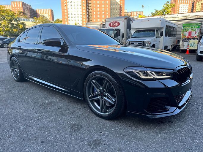 BMW 5 серии VII (G30/G31) Рестайлинг 4.4 2021 — изображение 5