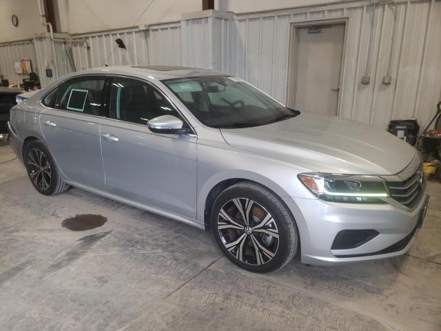 Volkswagen Passat (North America) II 2.0 2021 — изображение 4