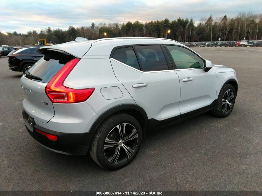 Volvo XC40 I 2.0 2022 — изображение 4